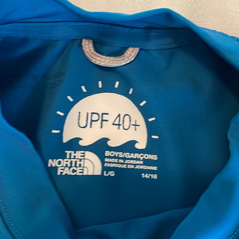 The North Face Boy's Amphibious Long Sleeve Sun Shirt UPF 40+ Size 14/16 - Picture 4 of 6